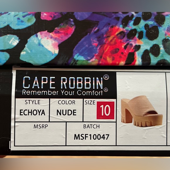 Cape Robbin Echoya Womens Round Toe Platform Heels - Picture 4 of 6